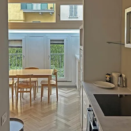 Διαμέρισμα Charming House Near The
